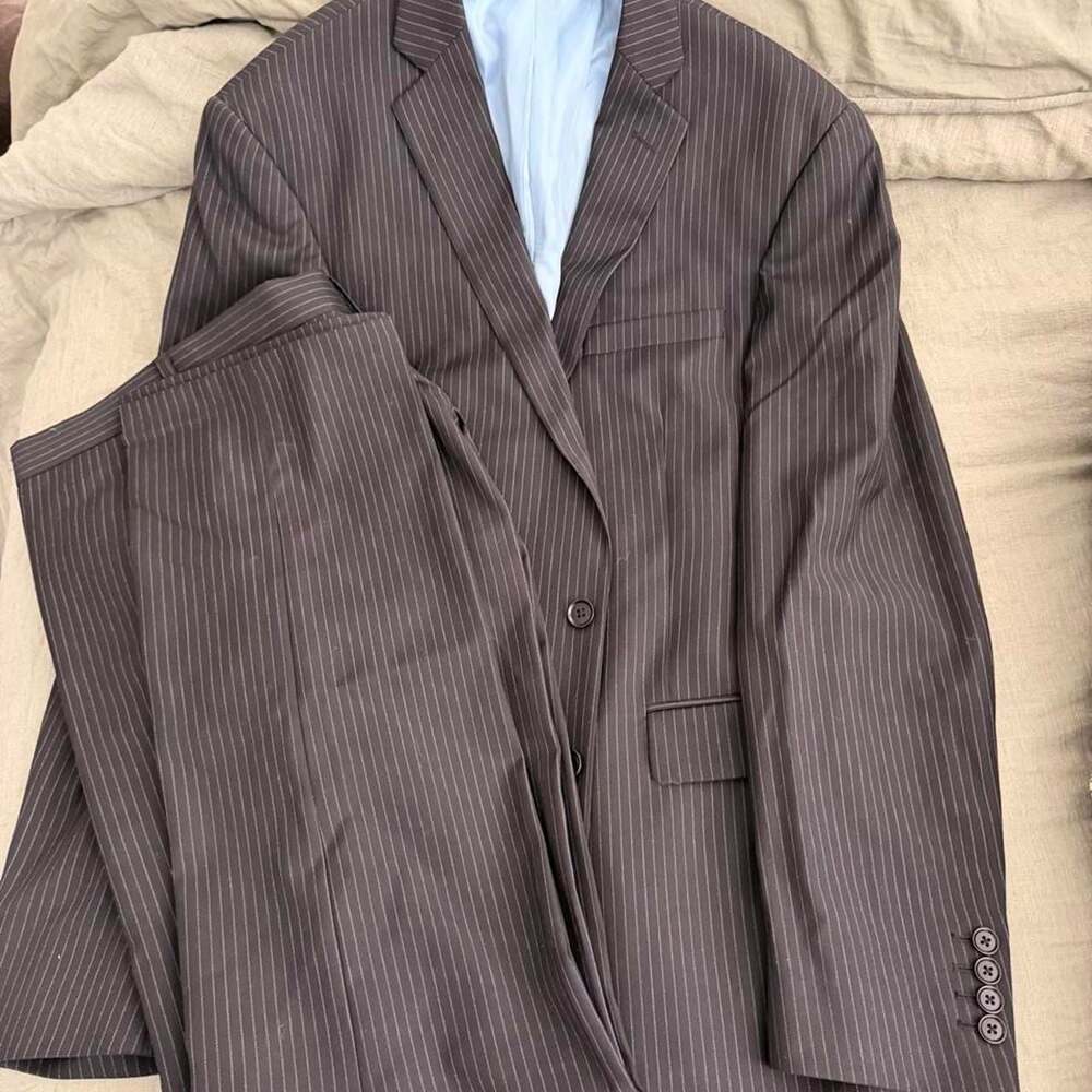 Charles Tyrwhitt Pinstripe Tailored Fit Suit 40L